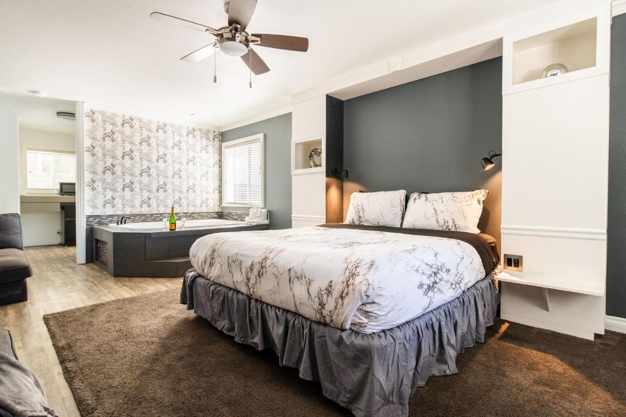 Big Bear Spa Suites Velké Medvědí jezero Exteriér fotografie