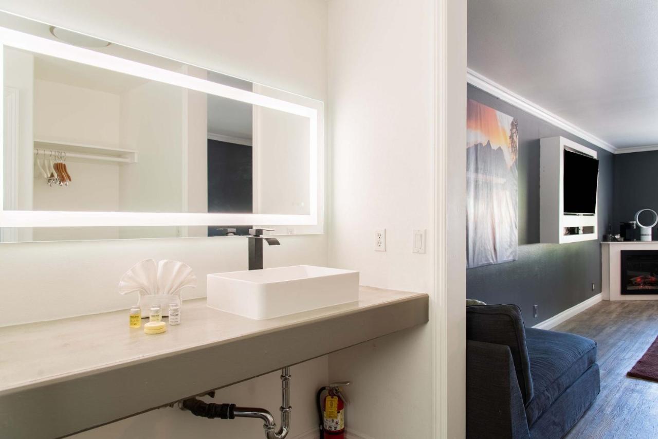 Big Bear Spa Suites Velké Medvědí jezero Exteriér fotografie