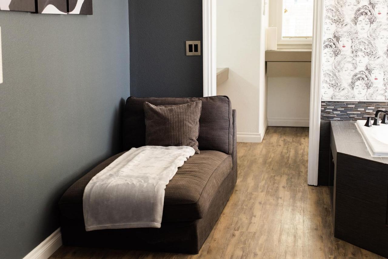 Big Bear Spa Suites Velké Medvědí jezero Exteriér fotografie