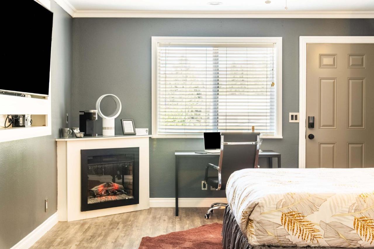 Big Bear Spa Suites Velké Medvědí jezero Exteriér fotografie