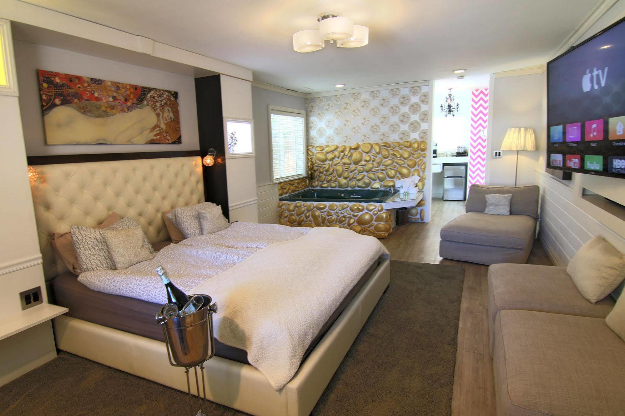 Big Bear Spa Suites Velké Medvědí jezero Exteriér fotografie